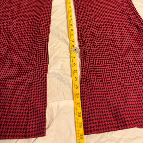 Studio by Torrid Red & Black Houndstooth Trouser A-Line Flare Pants – 28R - Picture 4 of 9